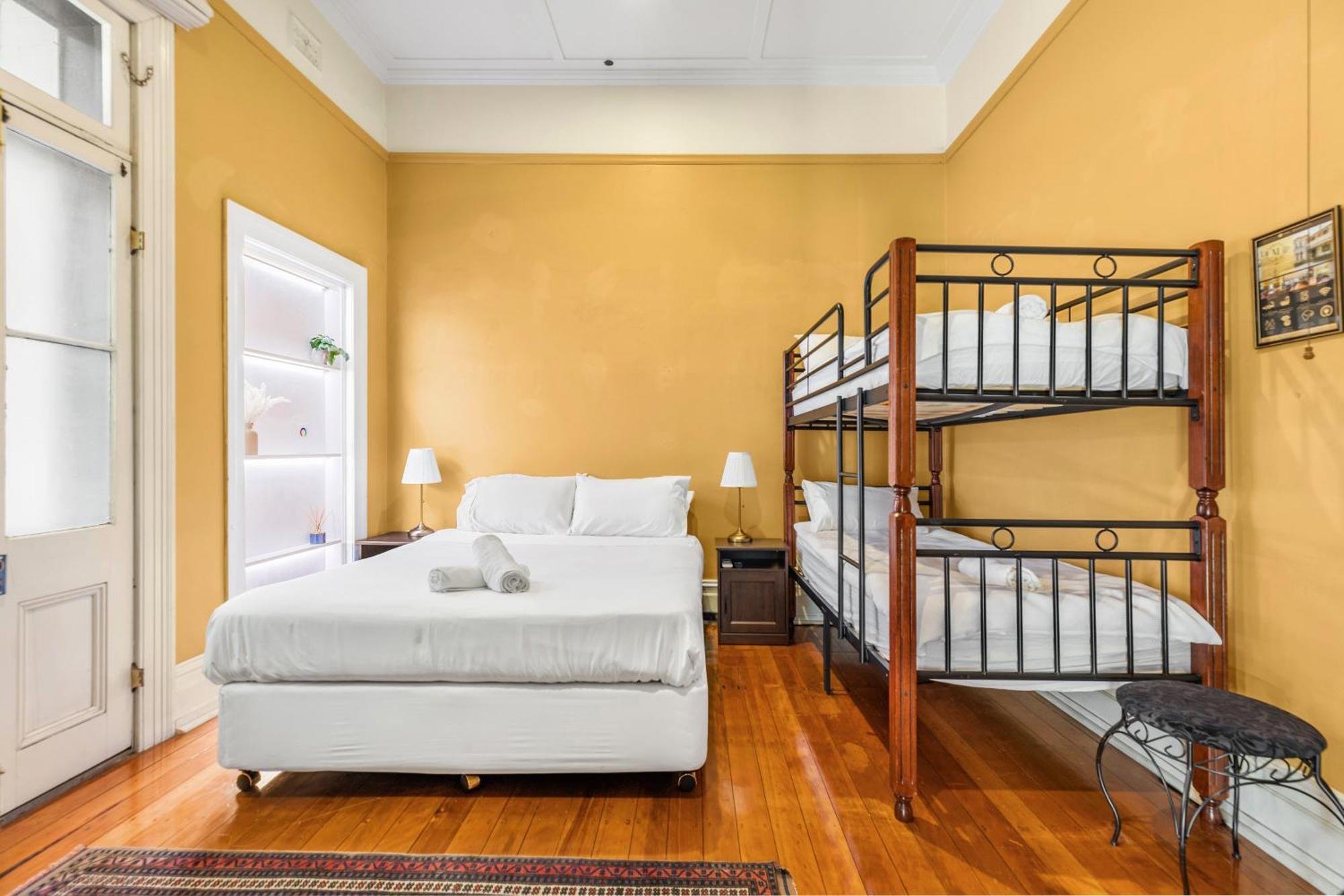 The Mansion Hotel Newcastle Bagian luar foto