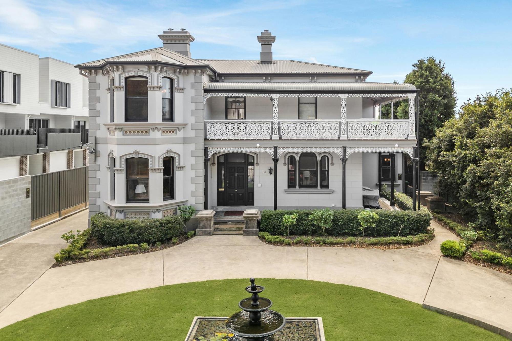 The Mansion Hotel Newcastle Bagian luar foto